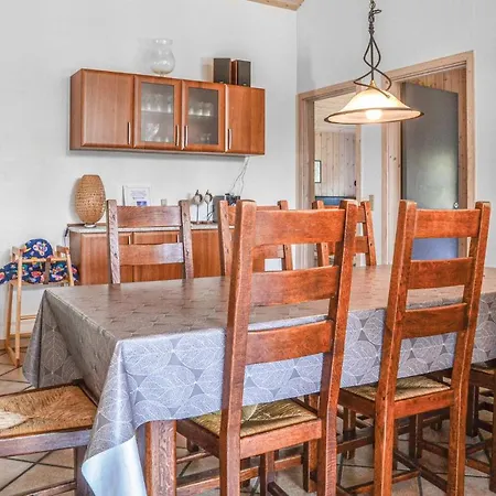 펜션 Cozy Home In Blavand With Sauna
