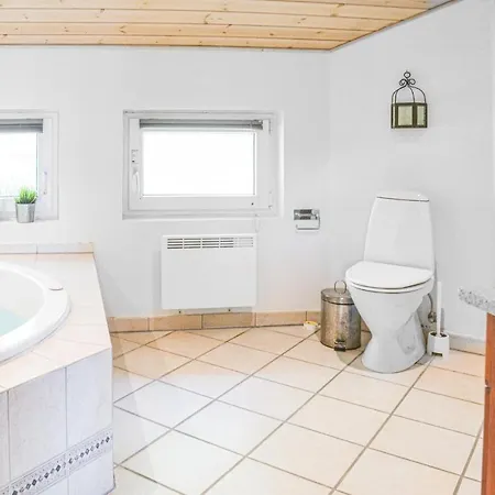 Cozy Home In Blavand With Sauna Nyaraló Blåvand