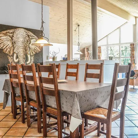 Stunning In With Kitchen *